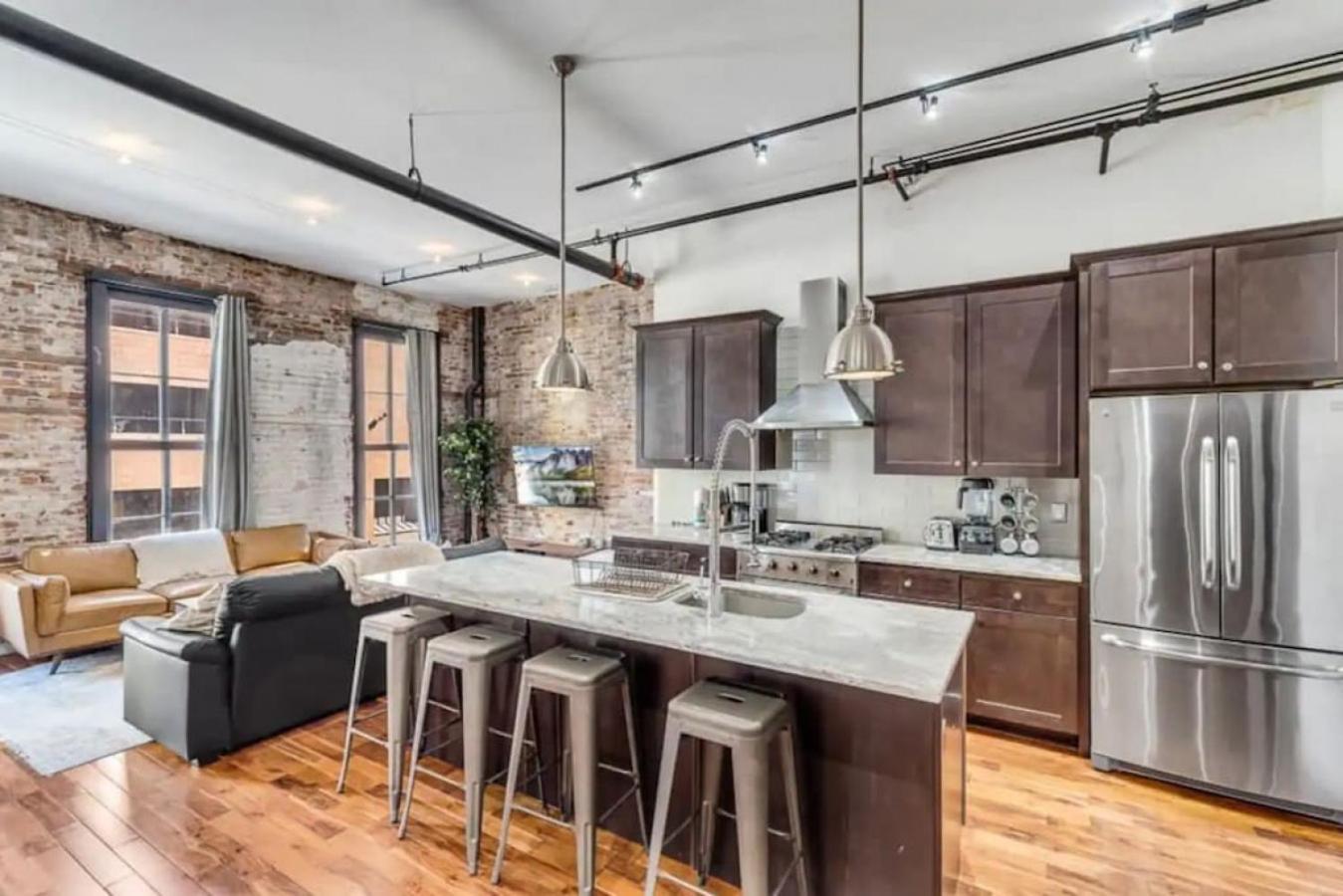 30 S 7th St Unit 3 Luxurious Million Dollar Elevator Parking Location Casa de férias