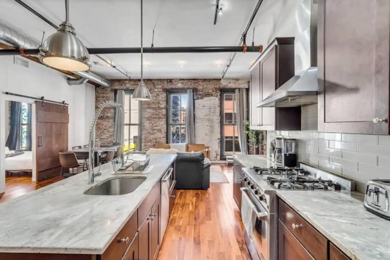 30 S 7th St Unit 3 Luxurious Million Dollar Elevator Parking Location Holiday home Philadelphia