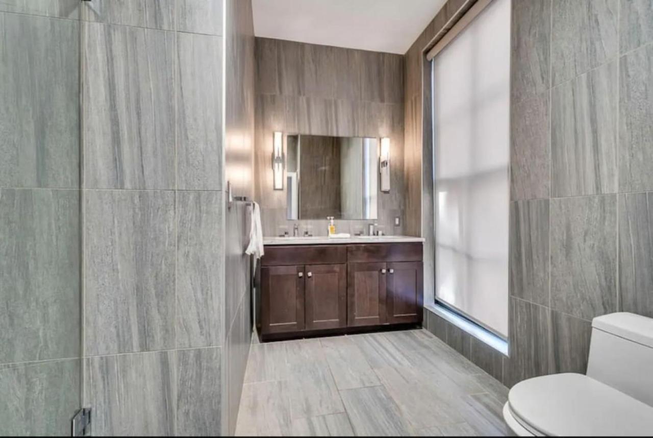 30 S 7th St Unit 3 Luxurious Million Dollar Elevator Parking Location Casa de férias Filadélfia